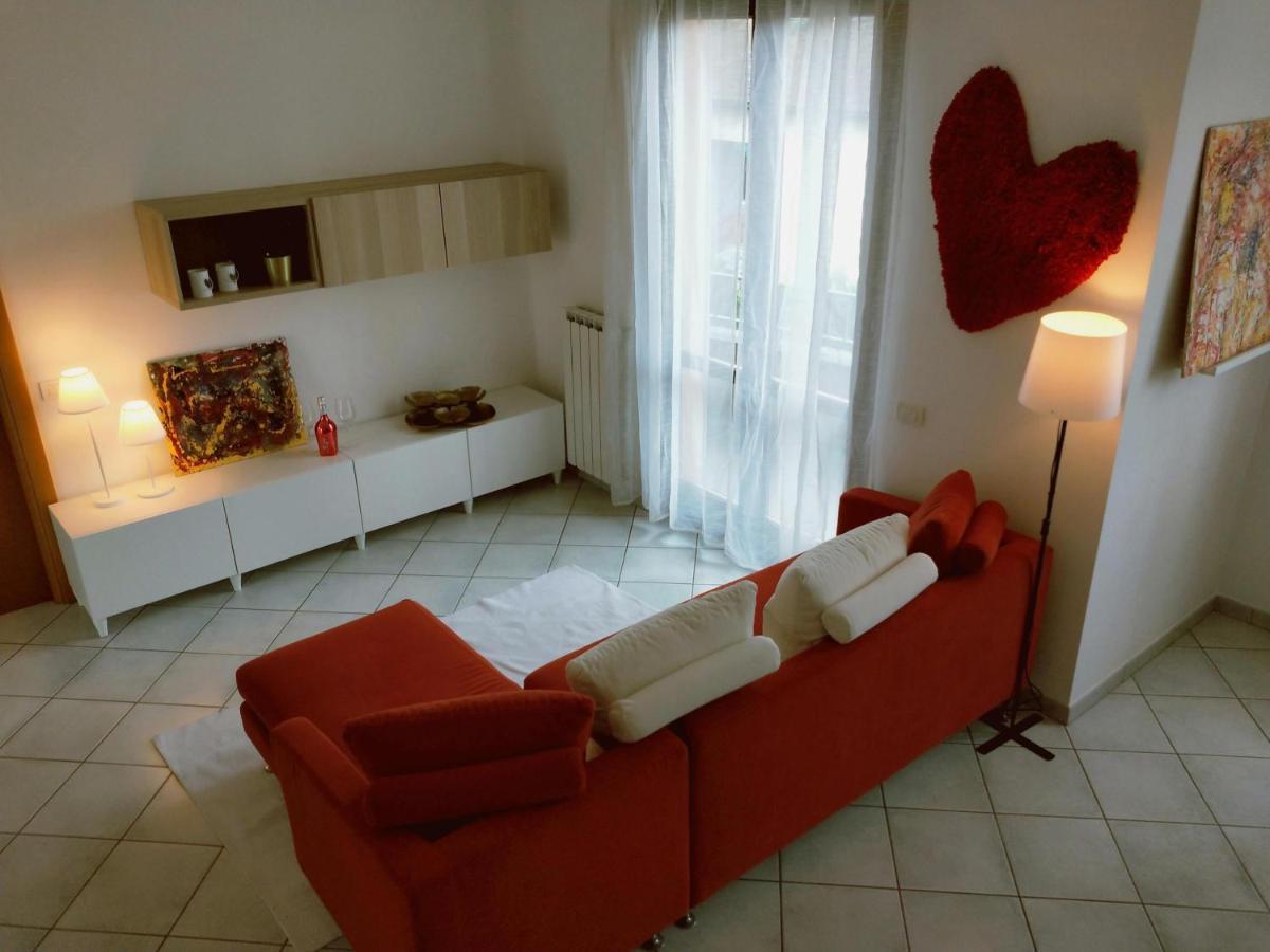 La Casa Del Cuore - Luxury Apartment Olgiate Comasco Bagian luar foto