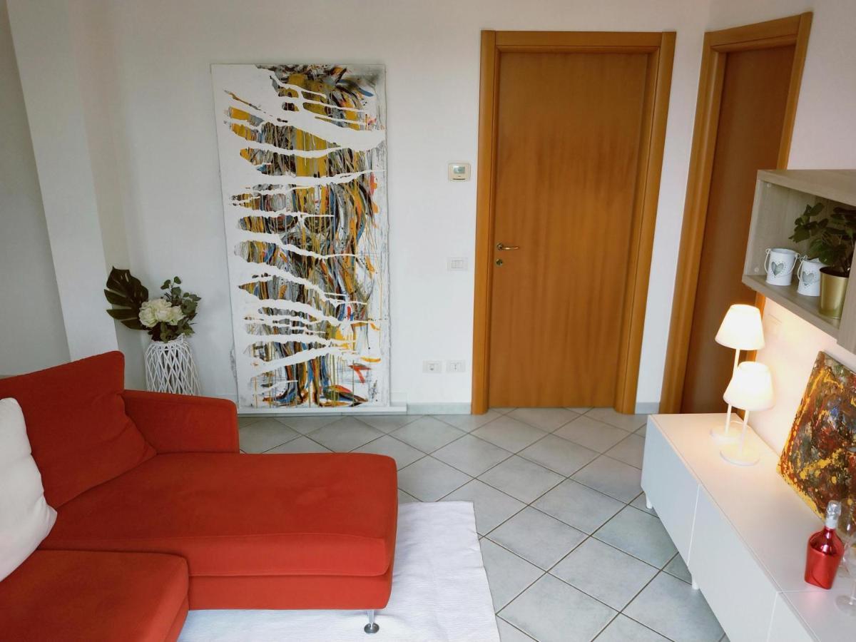 La Casa Del Cuore - Luxury Apartment Olgiate Comasco Bagian luar foto